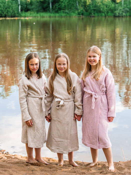 tuotekuva_lastenharsokylpytakki_old_rose_light_beige_44d55be4-006c-4dd5-9b91-7aa795118cf4 [beige, old rose]