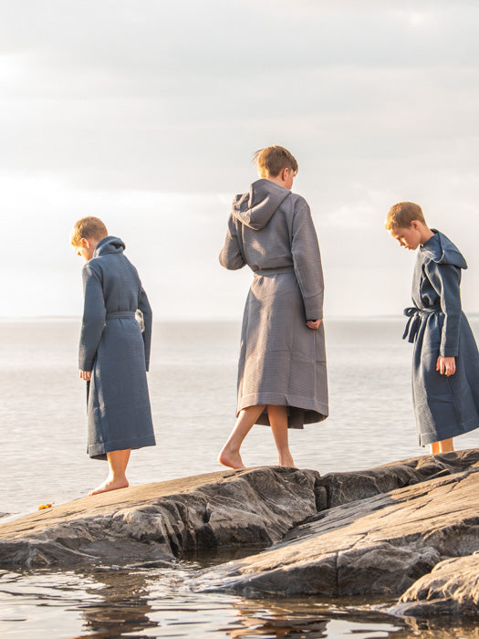 tuotekuva_lastenvohvelikylpytakki_grey_blueberry_4 [blueberry, grey]