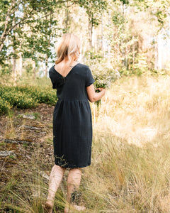 tuotekuva_naistenharsomekko_dark_grey_2