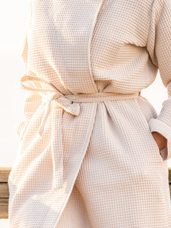 tuotekuva_naistenvohvelikylpy-takki_lightbeige_2