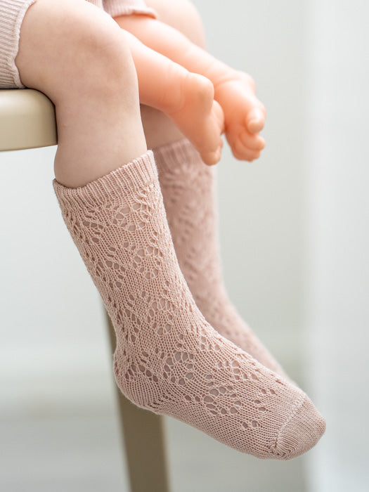 tuotekuva_pitsi-_polvisukat_nude