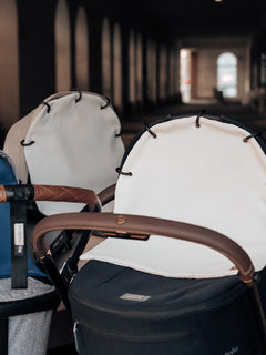 vohvelivaunu_verho_logolla__ecru_light_grey