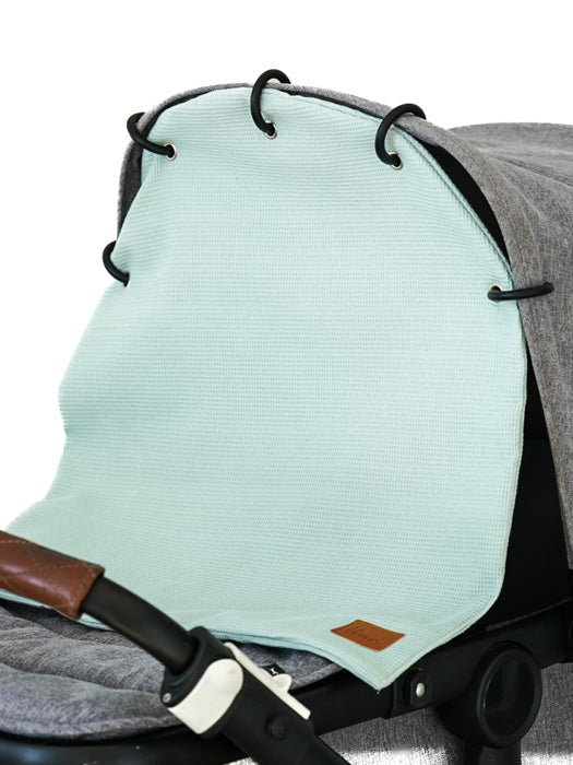 vohvelivaunu_verho_logolla__ice_blue