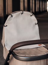 vohvelivaunu_verho_logolla__light_grey